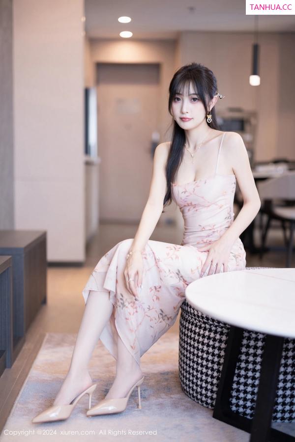 林星阑  [XiuRen]高清写真图 2024.06.11 No.8682 林星阑 丝袜美腿第7张图片